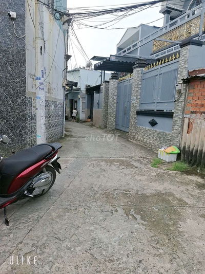 Nhà Mã lò dt khủng 128m2 ngang gần 4m thuê 10tr, 2 mặt hẻm trước sau,