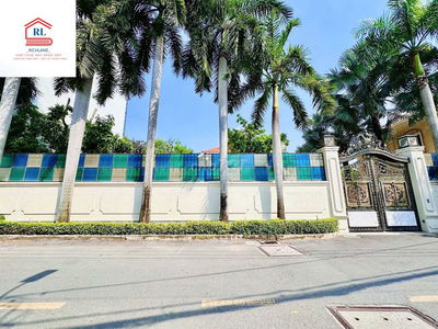 Cho Thuê Biệt Thự Mặt Tiền: Trần Văn Sắc,P.Thảo Điền, Q2- DT:27m x 33m