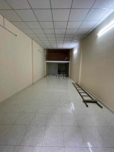 Cần cho thuê kho Bình Thạnh 100m2 - 11tr