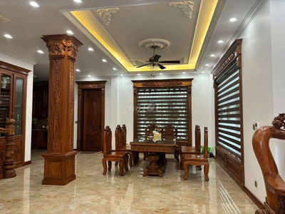 CHÍNH CHỦ GỬI BÁN BIỆT THỰ VIP HÀ ĐÔNG -SÁT MẶT PHỐ-VIEW VƯỜN HOA.