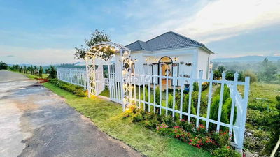 Chủ nợ nần bán gấp lỗ nặng lô 900m2 giá 300triệu sẵn nhà và sân vườn
