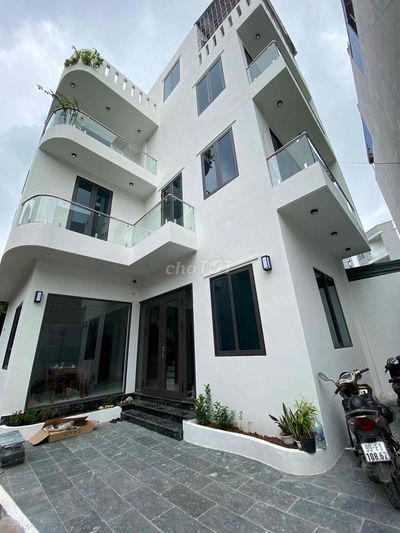 Bán Biệt Thự Sân Vườn Phố Lý Sơn,LB 90M 4tầng-Ô Chờ Thang Máy