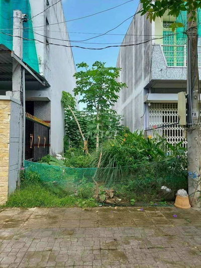 Đất thổ cư 100m2 ngay thị trấn Bến Lức, giá 780 Triệu, chính chủ