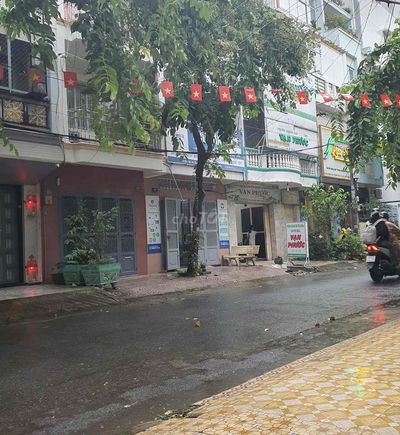 Nhà Ngay Khu Cư Xá Bình Thới , Quận 11 dt:4,5m x16m, 4PN 3WC