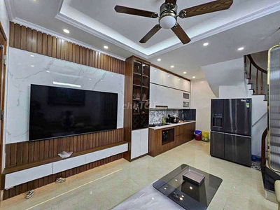 Lạc Long Quân( Cầu Giấy), ngõ thông, oto sát nhà, dân xây 37m*5T