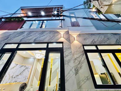 LÊN SÓNG NHÀ MỚI GẦN ĐH TÔN ĐỨC THẮNG, KẾ QUẬN 1