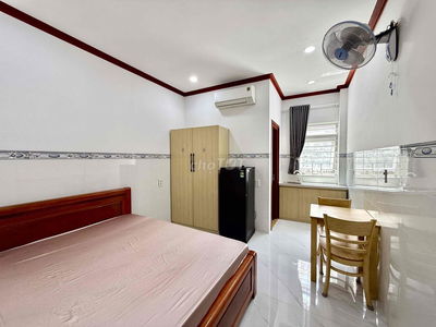 Căn Hộ Cửa Sổ Thang Máy Full NT Rộng 25m2 Ngay Cầu Vượt 3 Tháng 2