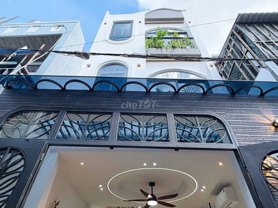 🔥 SIÊU PHẨM CHÀO THÁNG 10 🔥 40m2 + 3 PHÒNG NGỦ + NGAY CÔNG VIÊN