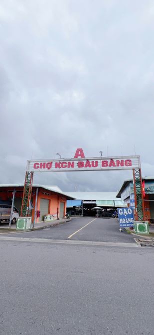 ngộp ngân hàng bán nhanh lô đất ngay chợ đêm 5x30 giá ngân hàng 590tr