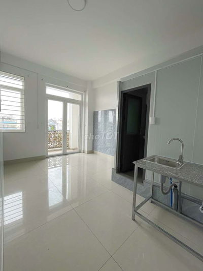 Phòng trọ thuê ban công có gác đẹp, thoáng mát đường DD5,chợ cây sộp