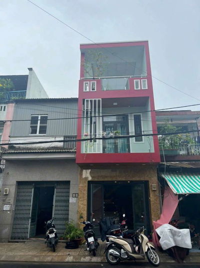 Bán nhà MT 185 Lê Niệm