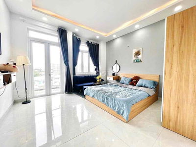 STUDIO BAN CÔNG - CỬA SỔ FULL NỘI THẤT