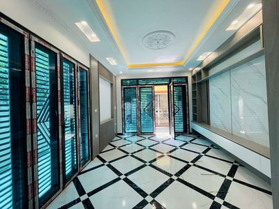 NHÀ 5 TẦNG LÔ GÓC , SIÊU THOÁNG