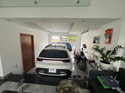 Bán nhà 3 tầng, ngang lớn 7.9m, 3PN, Gara ô tô, Tam Phú, Thủ Đức