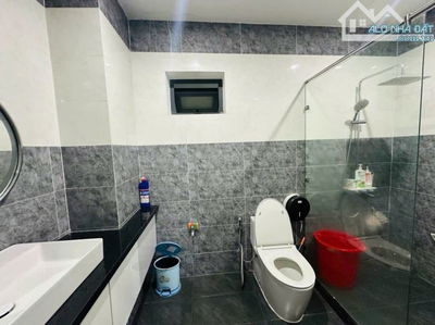 Bán căn nhà 2tầng sát Bãi biến mỹ khê Đà Nẵng