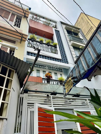 NHÀ ĐẸP 4 TẦNG, 39m2 SÁT MT, NGAY khu PHAN XÍCH LONG GẦN THÍCH Q. ĐỨC.