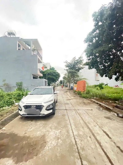 Bán đất đối diện ủy ban nhân dân phường Long Phước