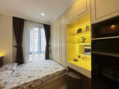 Căn hộ full nội thất cửa sổ lớn máy giặt riêng gần CV Gia Định