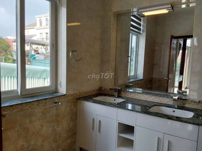 BÁN VILLA KHU THẢO ĐIỀN NGAY QUỐC HƯƠNG - QUẬN 2