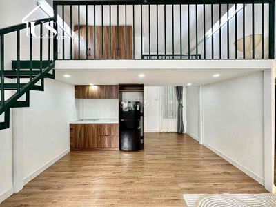 Trống sẵn ở liền duplex ban công full nội thất ngay UEH Q10 nui pet