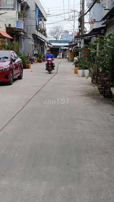 BÌNH TÂN 62M 3 TẦNG- HẺM 8M THÔNG CÁCH MẶT TIỀN 20M- SHR - 6.5 TỶ.