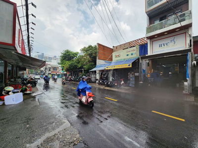 Mặt bằng kinh doanh ngã tư Trịnh Đình Trọng giao Kênh Tân Hoá