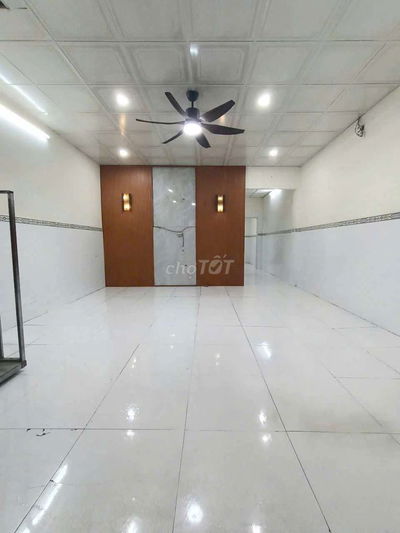 BÁN NHÀ ĐẸP 2PH NGỦ GIÁ RẺ GẦN NGÃ TƯ TOÀN TRUNG