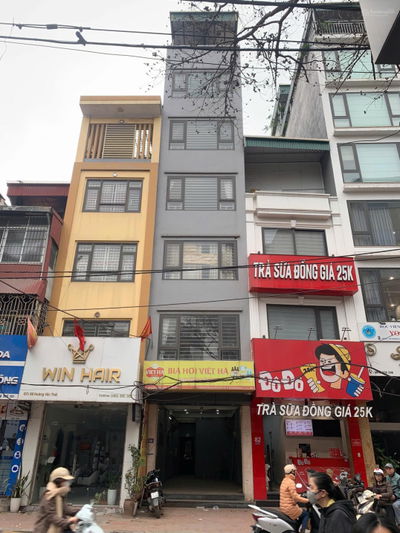 Chính chủ cho thuê mặt bằng mặt 52m2 phố Hoàng Văn Thái, trung tâm ngã ba đông đúc