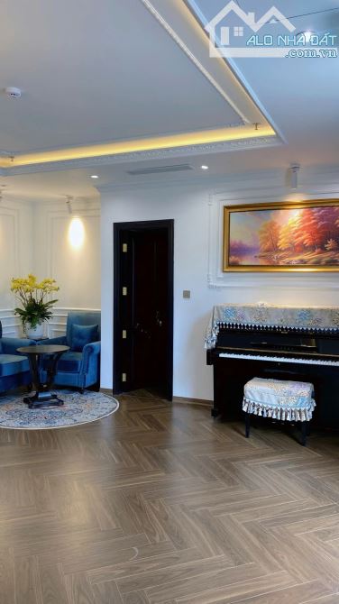 BÁN DINH THỰ - ĐOÀN KHUÊ- 150 Tỷ DIỆN TÍCH ĐẤT GẦN 1000m2 SIÊU ĐẸP