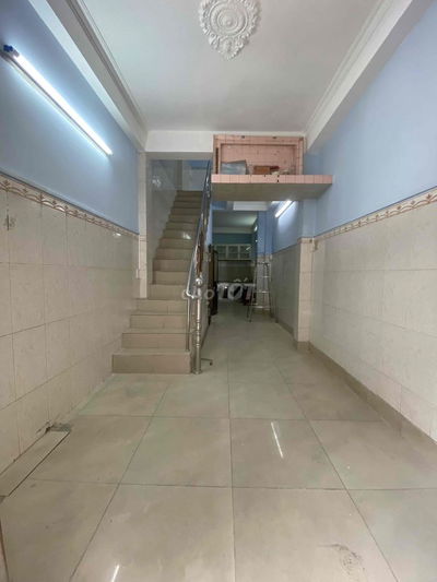 Cho thuê nhà nguyên căn khu Tên Lửa -36m2-4 tầng sân-4 pngủ-giá 9tr
