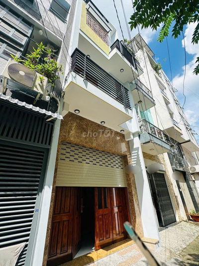 CHO THUÊ NHÀ MỚI TOANH HXH THÀNH THÁI, QUẬN 10, SẴN MÁY LẠNH, GIÁ 2X