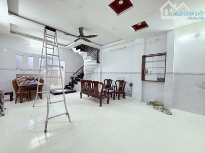 LÔ GÓC 2MT ĐƯỜNG 12M - NGAY CHỢ TÂN TRỤ - NGANG KHỦNG 5.5M - 60M2 - GIÁ CHỈ 5.X TỶ