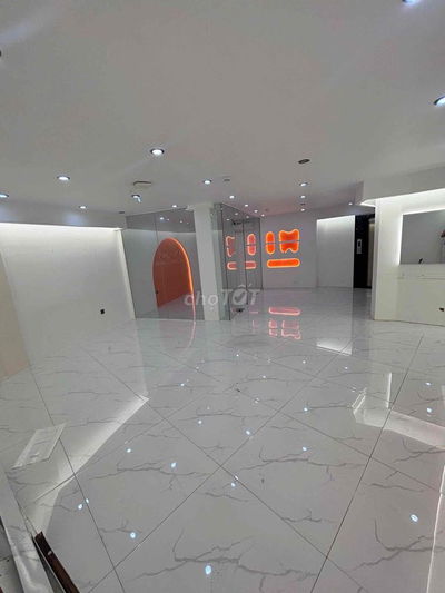 Cho thuê VP 70m2 Hoàng Sa nhà mới view sông thoáng mát