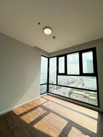 D-Homme căn 3 phòng ngủ mới nhận nhà - tầng trung view đẹp