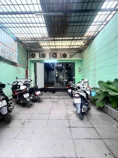 CHỈ 28tr CÓ NHÀ NC DT HƠN 100m2 - Sân ĐẬU OTO NGAY TRUNG TÂM