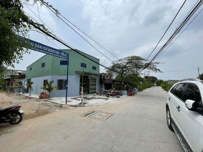 Bán nhà mặt tiền bình chánh khu vực đông đúc