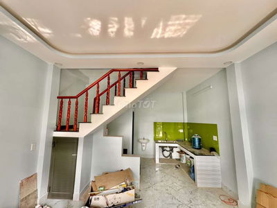 Nhà mặt tiền Hà Huy giáp, quận 12, 4,5 x 7, đường lớn 30m ,3 tầng