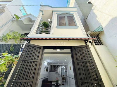 Nhà  đẹp 3,5*15 đúc lầu fun nội thất f14