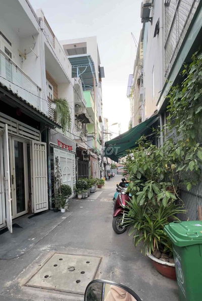 BÁN NHÀ THỐNG NHẤT -GÒ VẤP, HẺM 3 GÁC, 2 TẦNG, 57m2. CHỈ NHỈNH 4 TỶ TL