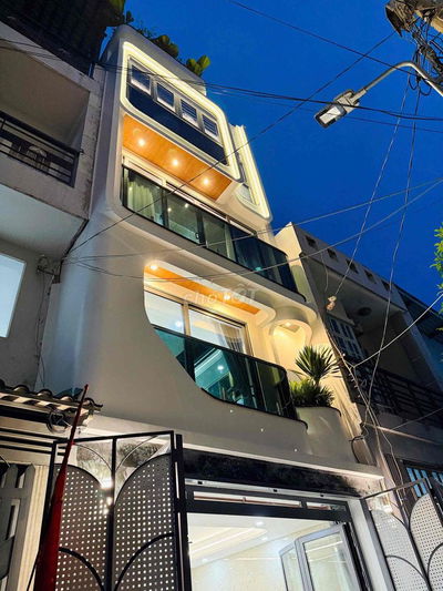 NHÀ ĐẸP NHƯ VILLA – HUỲNH VĂN NGHỆ – 5 TẦNG – FULL OPTION – CHỐT 8.6 T