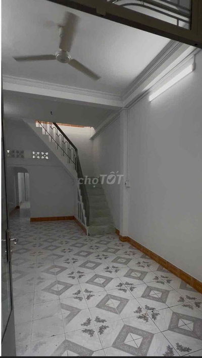 Cho Thuê Nhà Mới, Giá Còn Bớt hẻm xe hơi Tân Hải