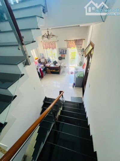 Nhà 3 tầng lô góc Sơn trà, định cư tốt