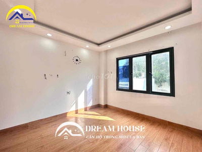 CHDV STUDIO CỬA SỔ TRỜI SIÊU THOÁNG - ĐẦY ĐỦ TIỆN NGHI - CAMERA 24/7