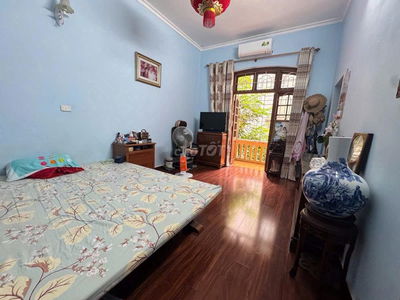 BA BƯỚC RA OTO- TRUNG TÂM TÂY HỒ- KCBT CHẮC CHẮN- TIỆN ÍCH BẠT NGÀN