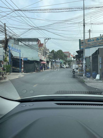 Đất gần trung tâm hành chính dĩ an,cách lê hồng phong 500 m