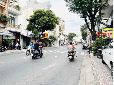 Siêu Phẩm Kinh Doanh – Mặt Tiền Độc Lập - 82m² – Giá 11.x Tỷ