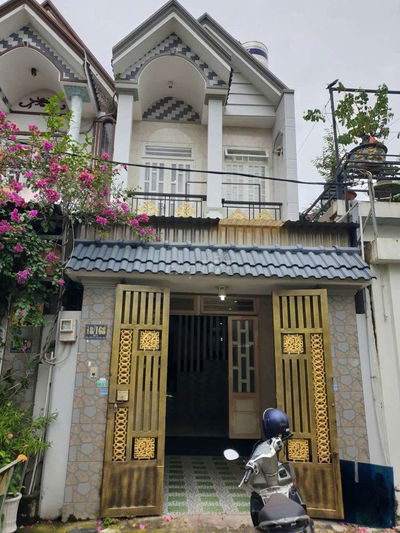 Nhà 1 trệt 1 lầu trục chính KDC đại hải , 200m ra chợ đại hải