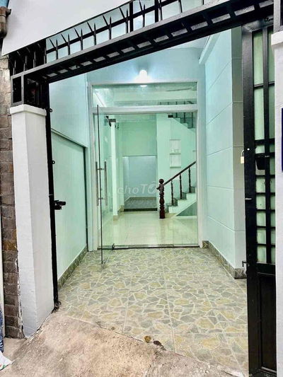 GẦN TRUNG TÂM Y TẾ PHƯỜNG LINH TÂY NHÀ 2 PN 2WC HẺM Ô TÔ LÀM VPCTY +