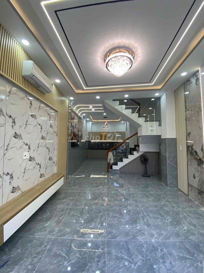 THAY VÌ KIẾM NHÀ HÃY KIẾM MÔI TRƯỜNG LÀM VIỆC VÀ HỌC TẬP CỦA CON CÁI