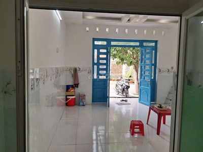 Bán nhà tặng đất
